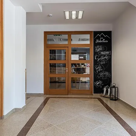 Hubertus 아파트호텔 Karlova Studánka